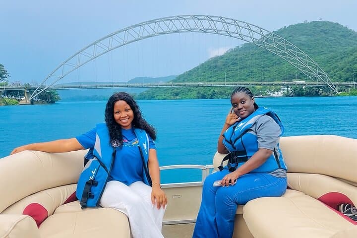 Accra Day Trip: Shai Hills Safari & Akosombo Volta River Cruise