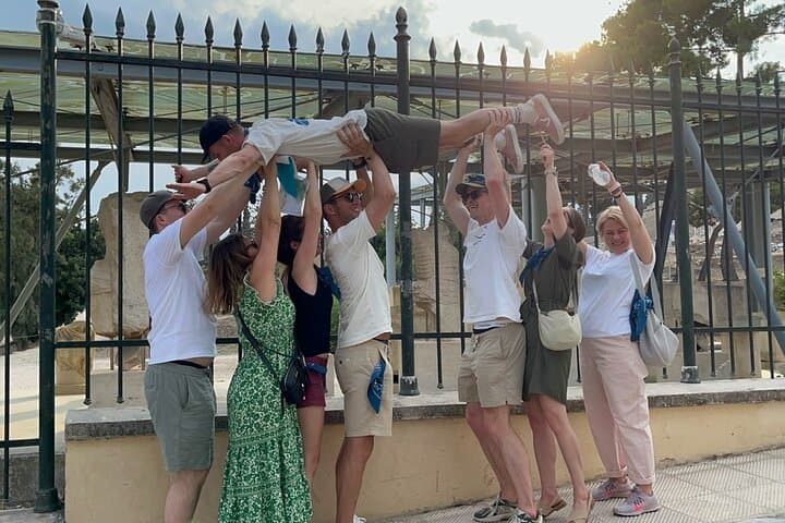 Athens Treasure Hunt: The Stolen Ancient Statue Private Team Challenge photo 3