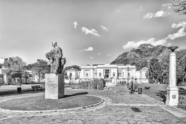 Table Mountain Cable Car & Company Gardens Half-Day Tour — Cape Town photo 3
