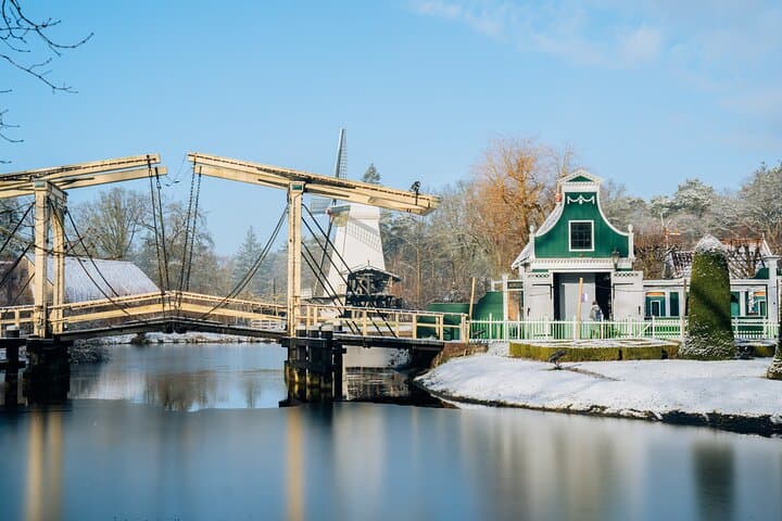 Arnhem Open Air & War Museum Day Trip from Amsterdam — Openluchtmuseum and Airborne History photo 2