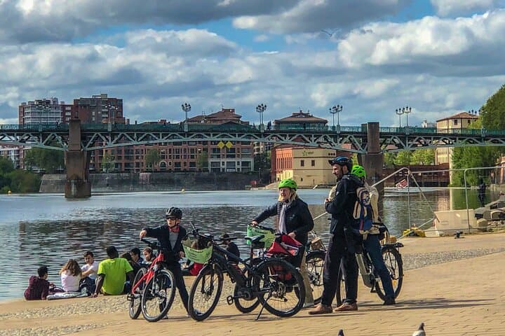 Toulouse E‑Bike Tour: Ride the Garonne & Canal du Midi photo 2