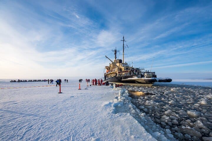 Icebreaker Sampo Cruise from Kemi: Ice Floating, SnowExperience365 & Lunch photo 2