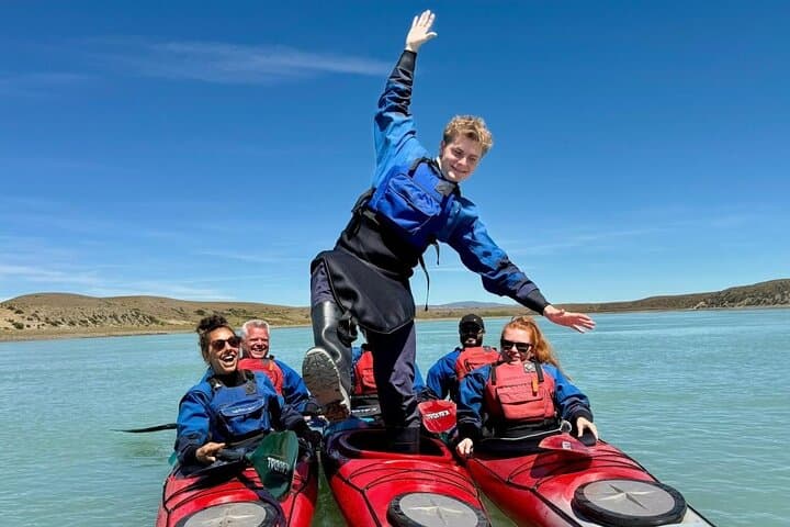 Darwin Experience: Patagonia 4x4 and Kayak Kayaking on the Santa Cruz River photo 5