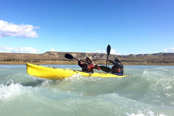 Darwin Experience: Patagonia 4x4 and Kayak Kayaking on the Santa Cruz River photo 3