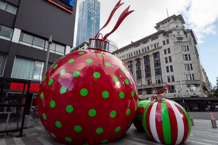 Auckland Christmas Walking Tour: City Lights & Waterfront Evening Stroll photo 3