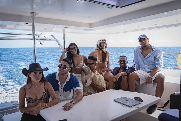 Luxury Catamaran Day Trip to the Rosario Islands from Cartagena
