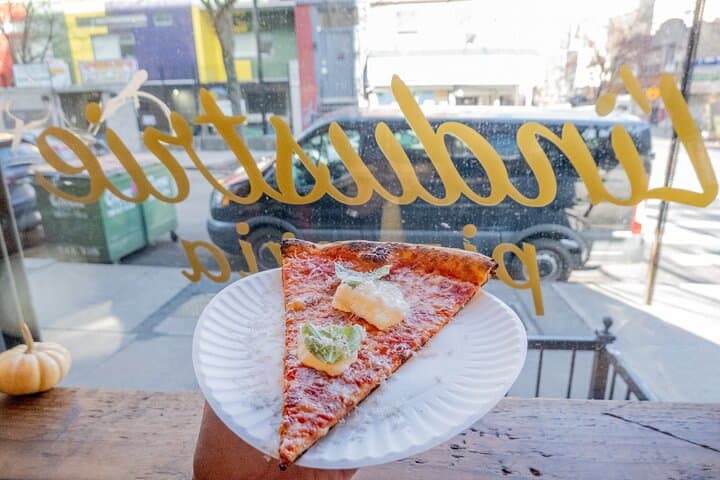 Williamsburg Pizza and Brews Tour: Four-Slice Brooklyn Food Walk photo 5
