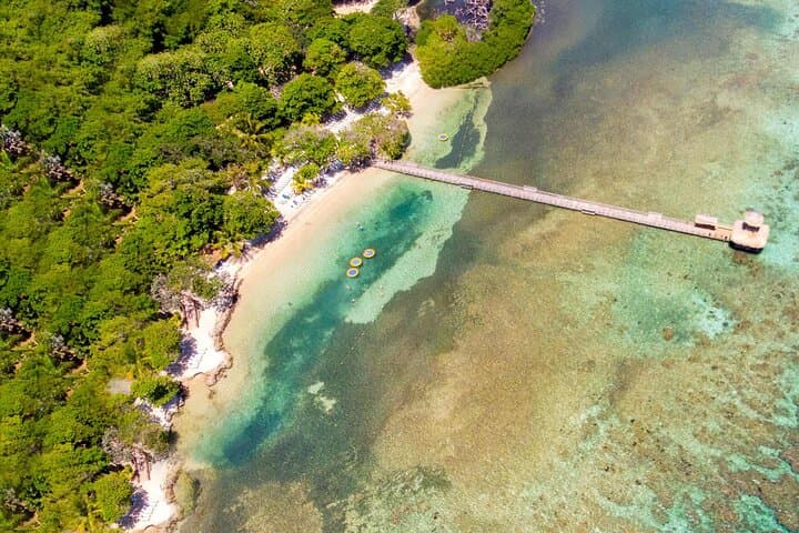 Maya Key Day Pass: Private Island Snorkeling and Mangrove Trails on Roatán