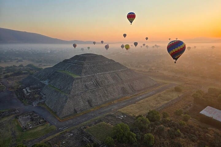 Hot Air Balloon Over Teotihuacan: Sunrise Flight, Cave Breakfast & Pyramid Visit