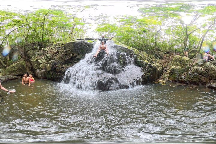 Zimbros Ecological Boat Tour — 10 Deserted Beaches & Waterfall Trail in Bombinhas photo 6