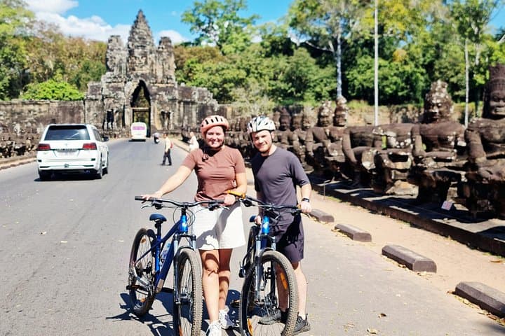Angkor Wat Sunrise and Cycling Tour: Sunrise, Temples & Backroad Bike Loop photo 3