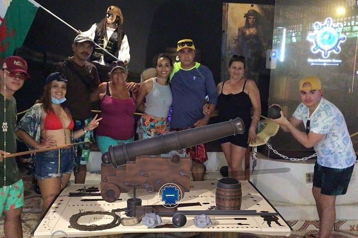 San Andrés Island Full-Day Tour: Morgan's Cave, West View & Blowhole Highlights photo 2