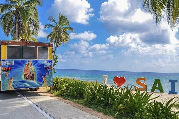 San Andrés Island Full-Day Tour: Morgan's Cave, West View & Blowhole Highlights photo 1