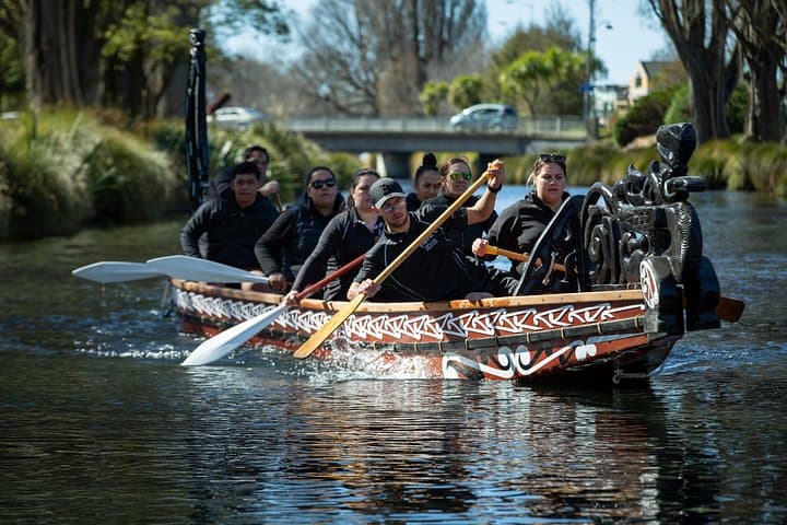 Waka on Otakaro: Guided Māori Paddling Experience on Christchurch’s Avon River photo 3