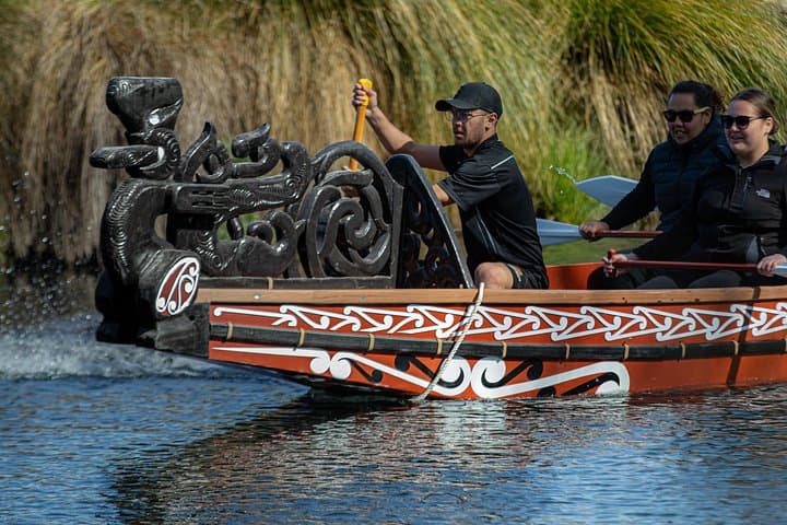 Waka on Otakaro: Guided Māori Paddling Experience on Christchurch’s Avon River photo 4