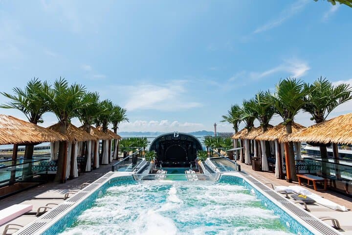 Ha Long Bay Luxury Day Cruise: 6-Star Pool, Buffet & Cave Exploration photo 3