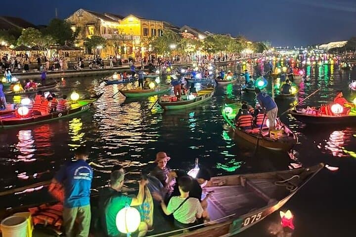Hoi An Ancient Town Private Tour: Lantern Release, Thu Bon Boat Ride & Local Dinner photo 3