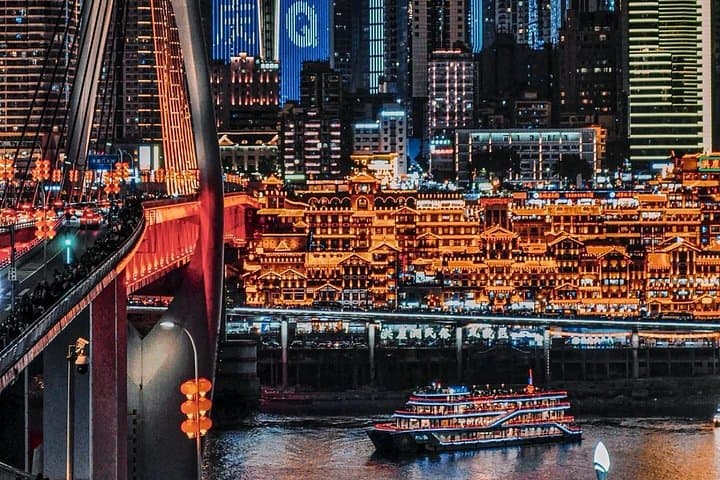 Chongqing All-Inclusive Night Tour: Magic City Lights & Yangtze Cruise photo 4