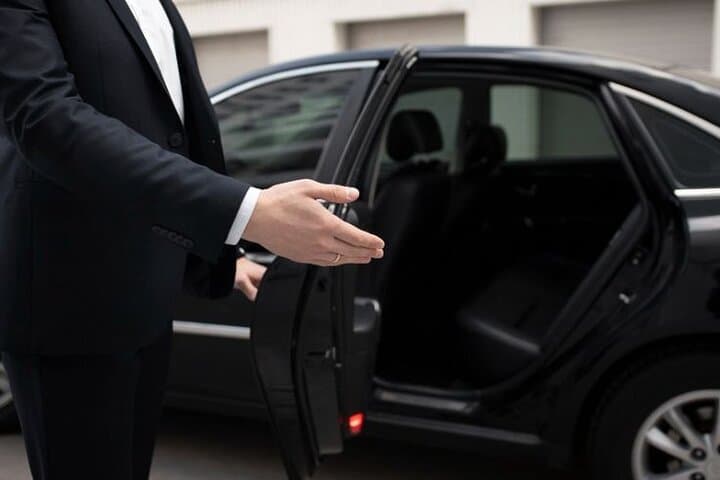 Dubai Private Car Hire — Full-Day Private Driver Service for Flexible Sightseeing photo 3