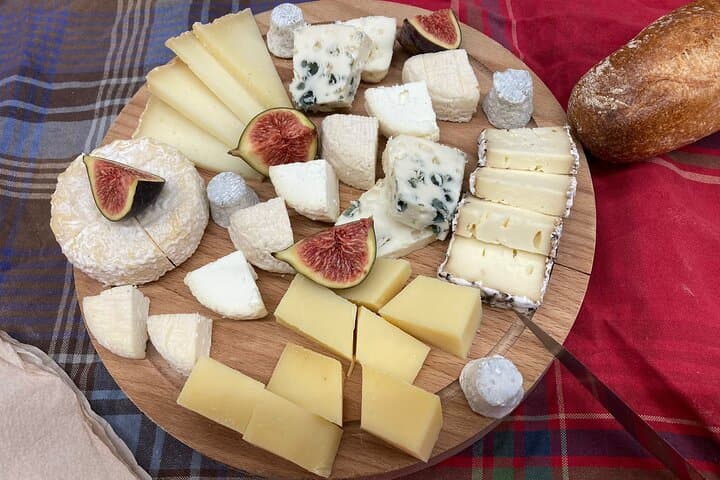 Paris Bike Food Tour: Marais & Île de la Cité Tasting Ride photo 3