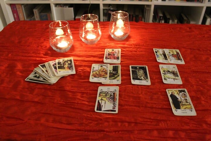 Prague Fortunetelling Workshop and Witch Shop Visit — Learn Gypsy Card Reading with a Local Reader photo 2