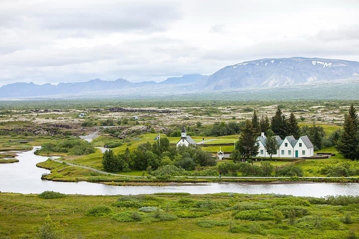 Golden Circle Classic with Secret Lagoon: Thingvellir, Geysir & Gullfoss in One Day photo 2
