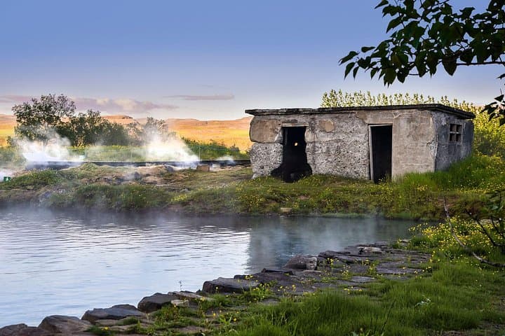 Golden Circle Classic with Secret Lagoon: Thingvellir, Geysir & Gullfoss in One Day photo 4