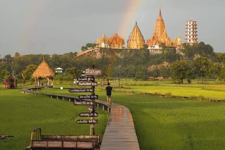 Phra Pathom Chedi to the River Kwai: Private Day Tour from Bangkok