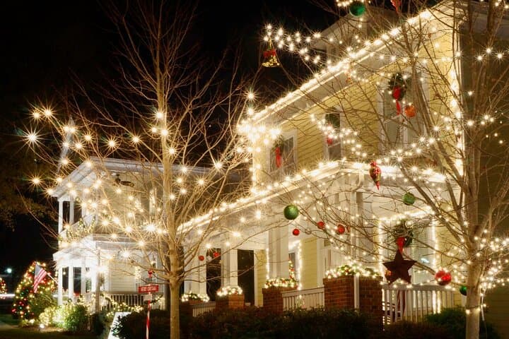 Asheville Holiday Lights Jeep Tour: Evening Christmas Lights & Hot Chocolate photo 2