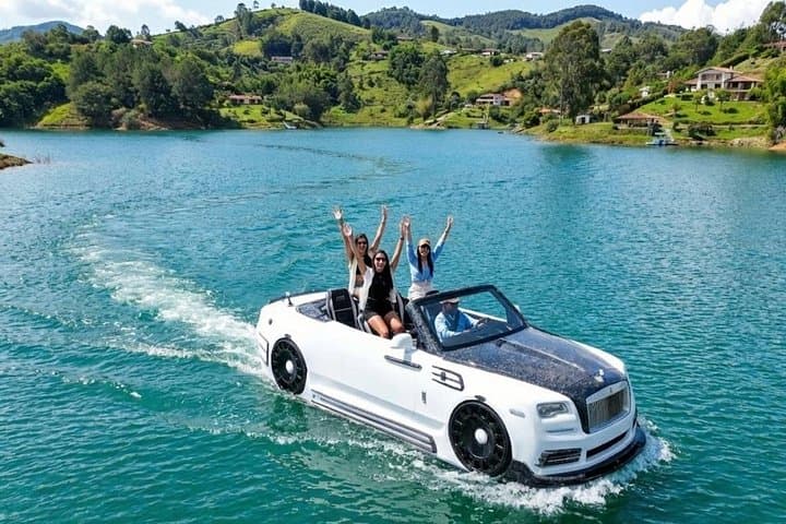 Guatapé JetCar Tour: 1-Hour High-Speed Reservoir Experience with Peñol View photo 3