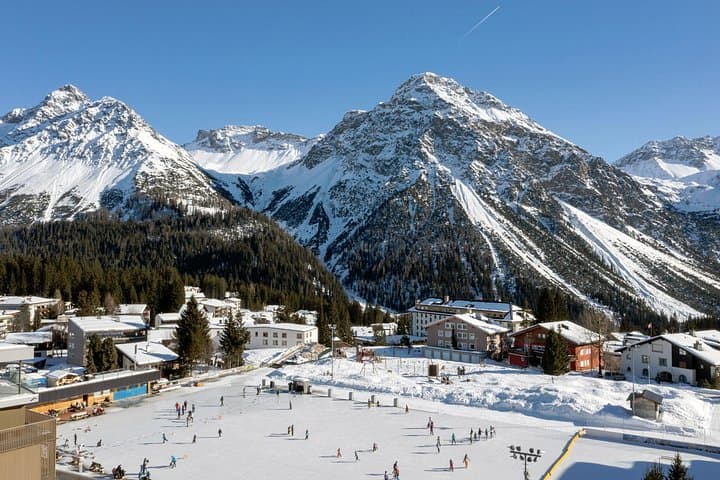 Arosa Private Rail & Walking Tour — Scenic Rhaetian Railway to Alpine Arosa photo 2