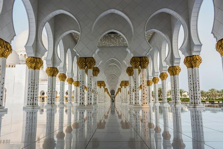 Abu Dhabi Layover: 6-Hour Tour to Sheikh Zayed, Louvre & Yas Island photo 4