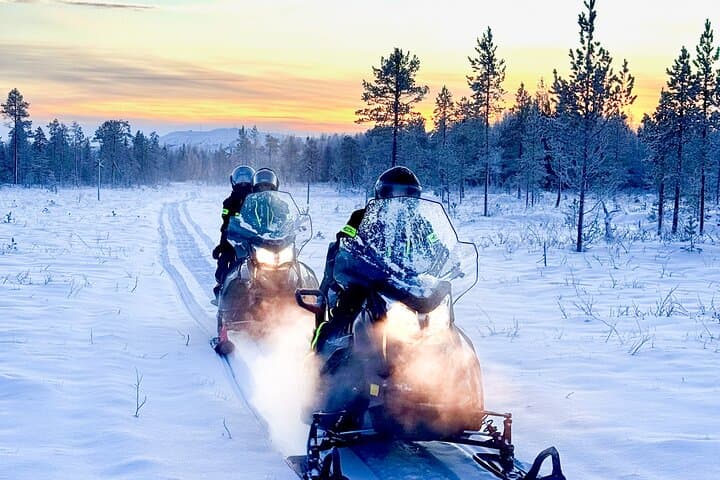 Private Snowmobile Safari from Riverside Lodge, Levi — 3-Hour Winter Ride photo 3