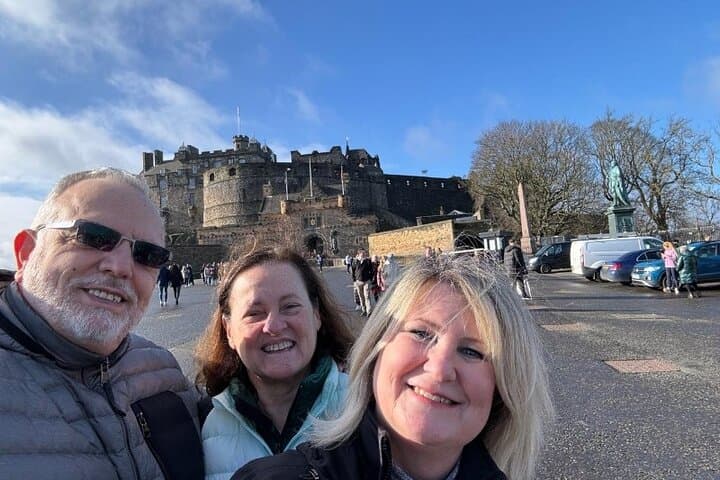 Edinburgh Like a Local: Private Custom Walking Tour