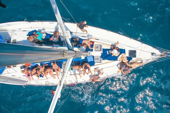 Cabo Private Sail and Snorkel: El Arco, Pelican Rock & Open Bar photo 2