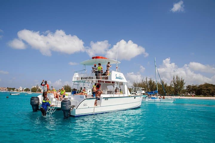 Isla Catalina Snorkel & Beach Day from Punta Cana — El Muro Coral Wall and Island Lunch