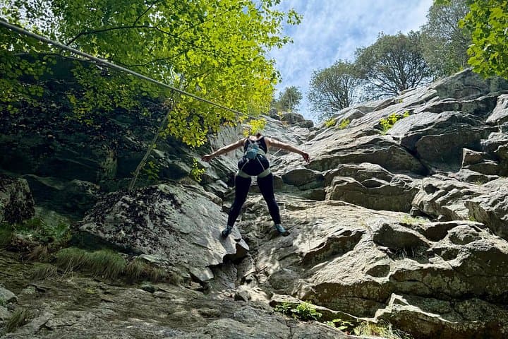 Intro to Rock Climbing in Delaware Water Gap, PA — Beginner Outdoor Climbing Course photo 3