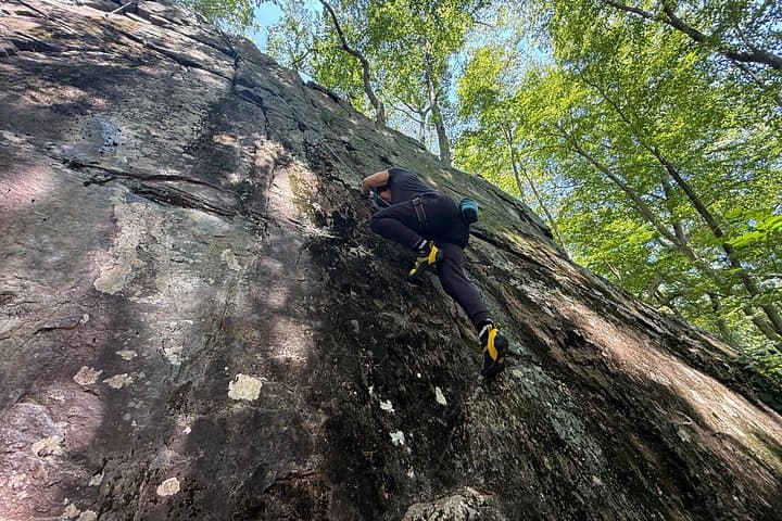Intro to Rock Climbing in Delaware Water Gap, PA — Beginner Outdoor Climbing Course photo 4