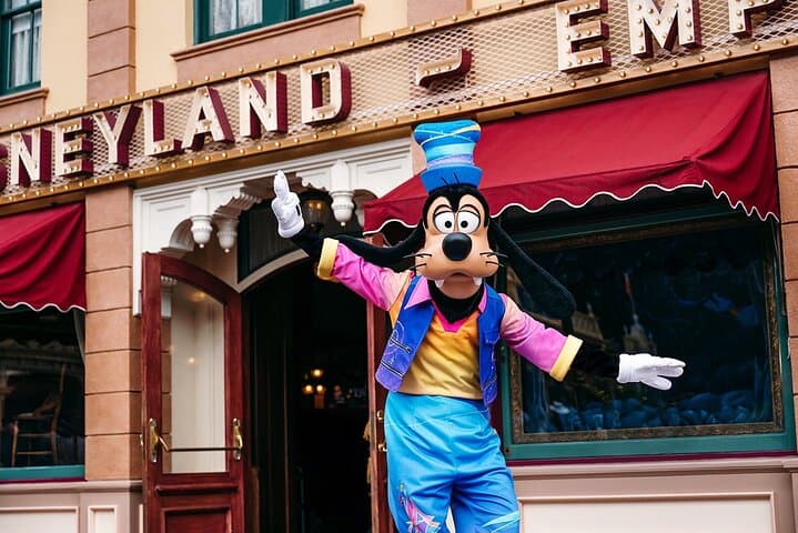 Disneyland Resort Tickets for California Residents: Plan Reservations, Rules & Tips photo 2
