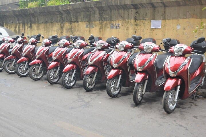 Hanoi Night Foodie Motorbike Tour Led by Women — Old Quarter Rides & Street Food photo 4