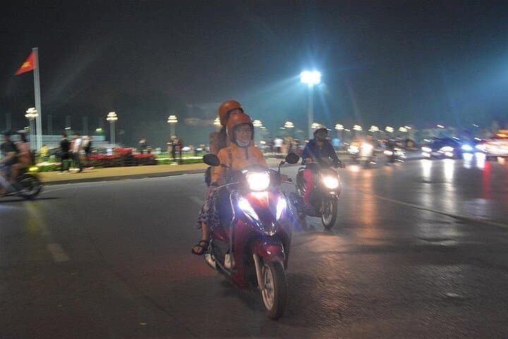 Hanoi Night Foodie Motorbike Tour Led by Women — Old Quarter Rides & Street Food photo 6