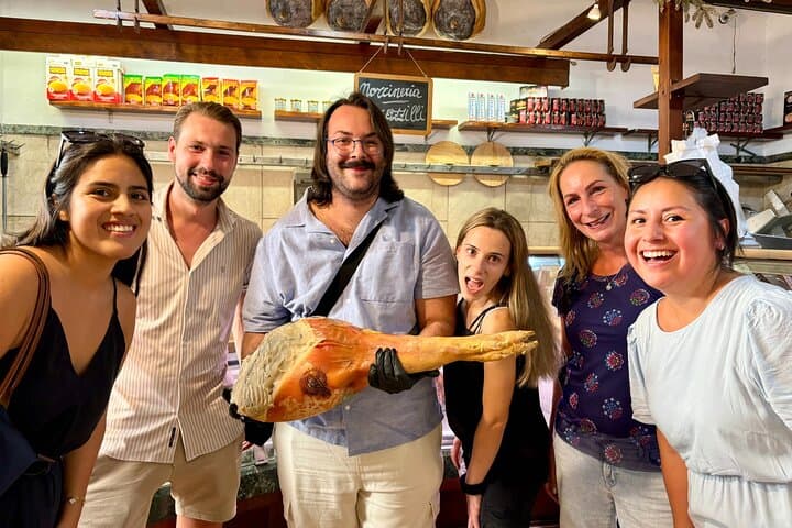 Trastevere Food & Wine Walking Tour — Taste Rome Like a Local photo 2