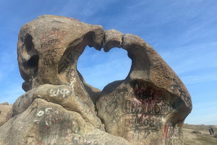 Shakhrisabz Day Trip from Samarkand: Takhtakaracha Pass, Ak Saray & Temur's Monuments photo 4