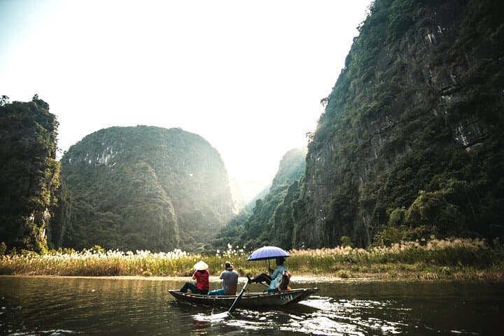 Ninh Binh Deluxe Day Tour: Hoa Lu, Tam Coc Sampan & Mua Cave Viewpoint photo 6
