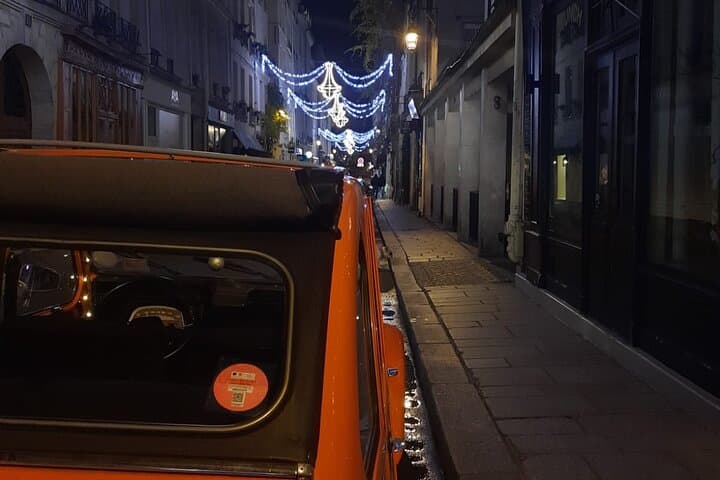 Paris Christmas Lights Private 2CV Tour — Champs-Élysées & Eiffel Night Drive photo 4
