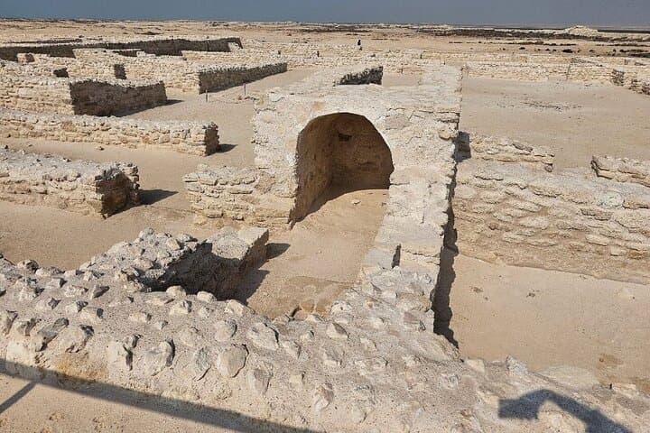 Northern Qatar 4WD Adventure: Al Khor to Al Zubarah Cultural & Mangrove Coastal Tour photo 3
