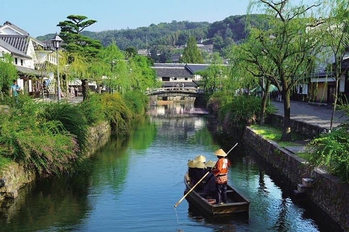 Kurashiki Highlights Tour: Private Guided Visit to Bikan Quarter & Korakuen Garden