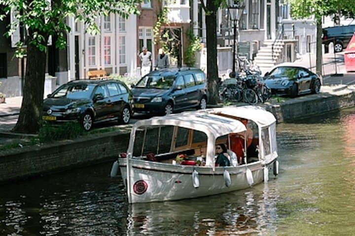 Private Romantic Canal Cruise Amsterdam — Prosecco & Snacks on a Solar Electric Boat photo 2