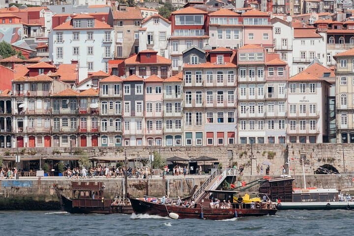 Bike Porto’s Riverside & Old Town: 3-Hour Guided Cycle from Ribeira to the Beach photo 3