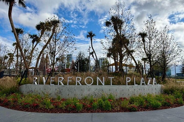 E-Bike the St. Johns Riverfront: Self-Guided Park & Neighborhood Ride in Jacksonville